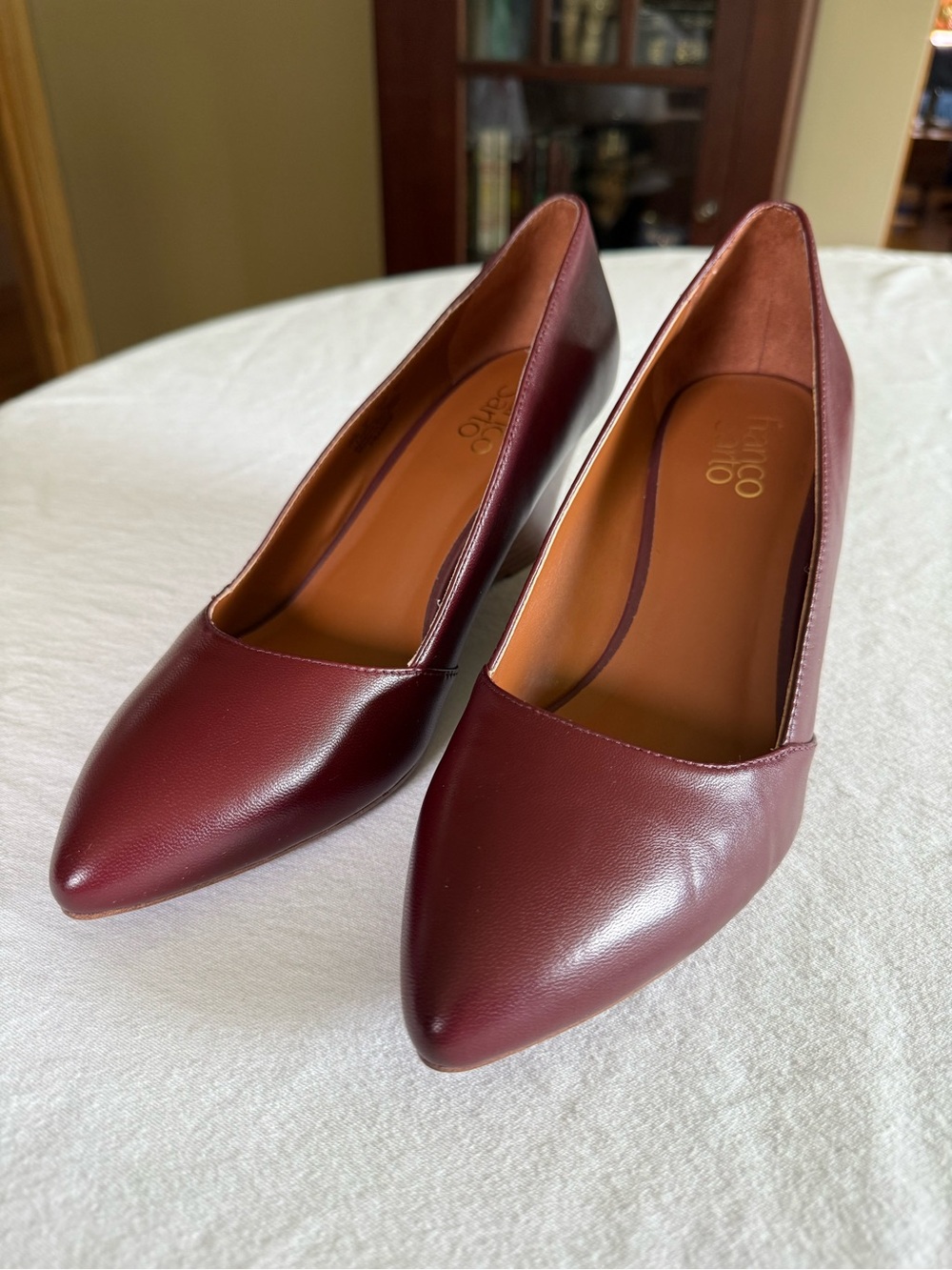 Franco Sarto Women's Burgundy Pointed-Toe Pumps